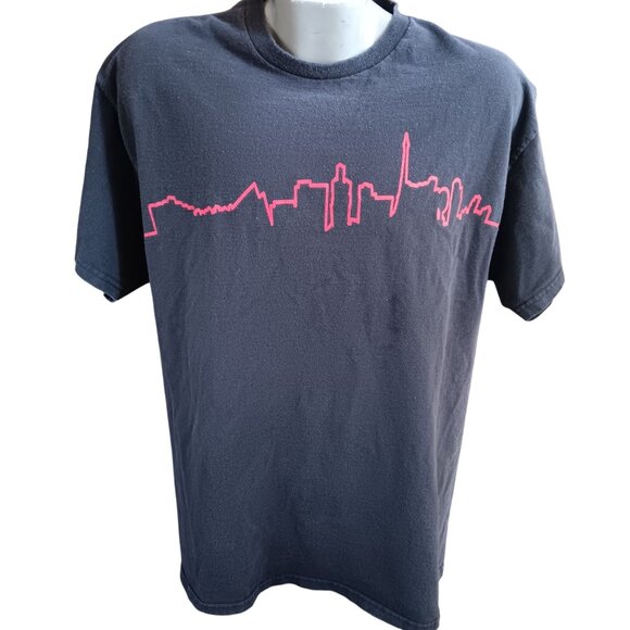 Vintage Men's T-shirt XL Delta Pro Weight Las Vegas Skyline Black Crewneck Y2K - Picture 2 of 5